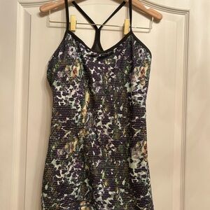 Lululemon tank top with built in bra size 8